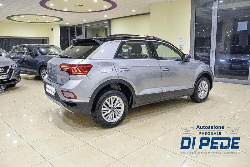 Usata VW T-Roc Life 150 CV (110 kW) 2023 Grigio SUV