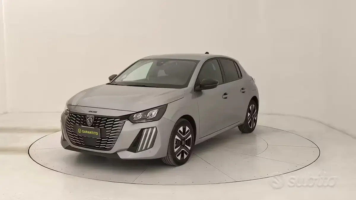 Usata Peugeot 208 Allure 101 CV (74 kW) 2025 Utilitaria