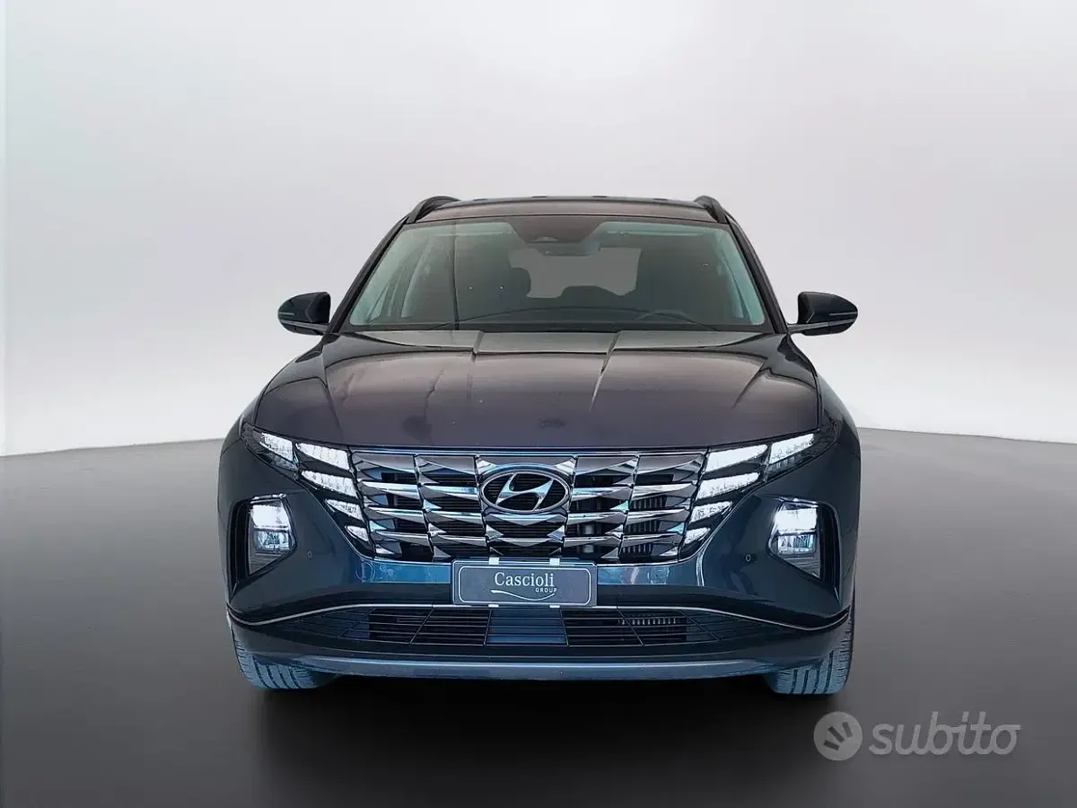 Käytetty Hyundai Tucson 116 HP (85 kW) 2022 Harmaa Katumaasturi