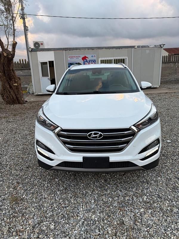 Usata Hyundai Tucson Xpossible 116 CV (85 kW) 2016 Bianco SUV