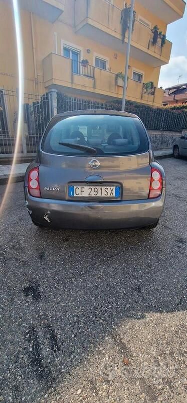Usata Nissan Micra 80 CV (58 kW) 2003 Grigio Utilitaria