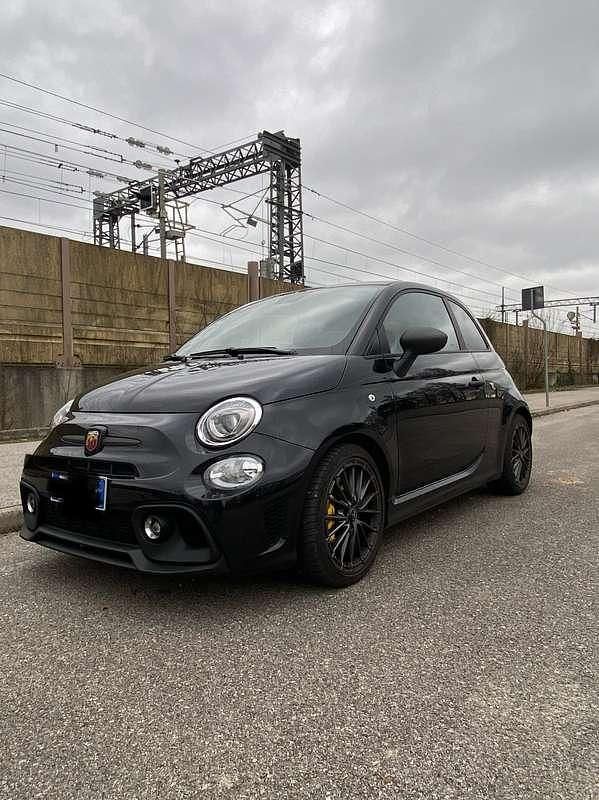 Usata Abarth 695 179 CV (131 kW) 2024 Utilitaria