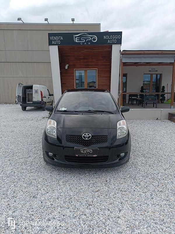 Usata Toyota Yaris Sol 87 CV (63 kW) 2008 Nero Utilitaria