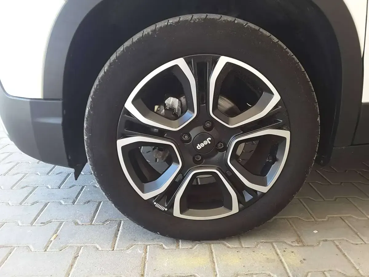 Usata Jeep Avenger Altitude 101 CV (74 kW) 2023 Bianco SUV