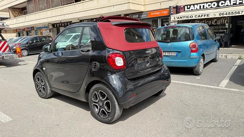 Usata Smart ForTwo Cabrio Passion 90 CV (66 kW) 2018 Nero Cabrio