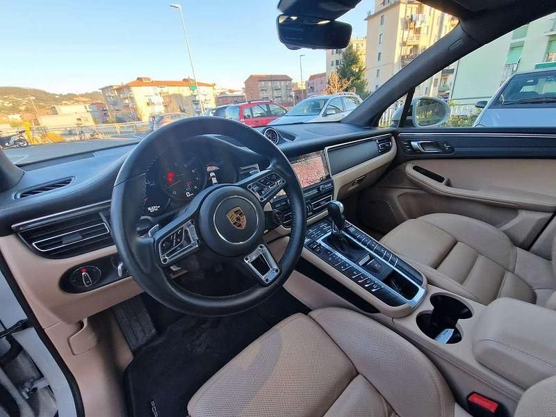 Usata Porsche Macan Turbo 245 CV (180 kW) 2021 Beige SUV
