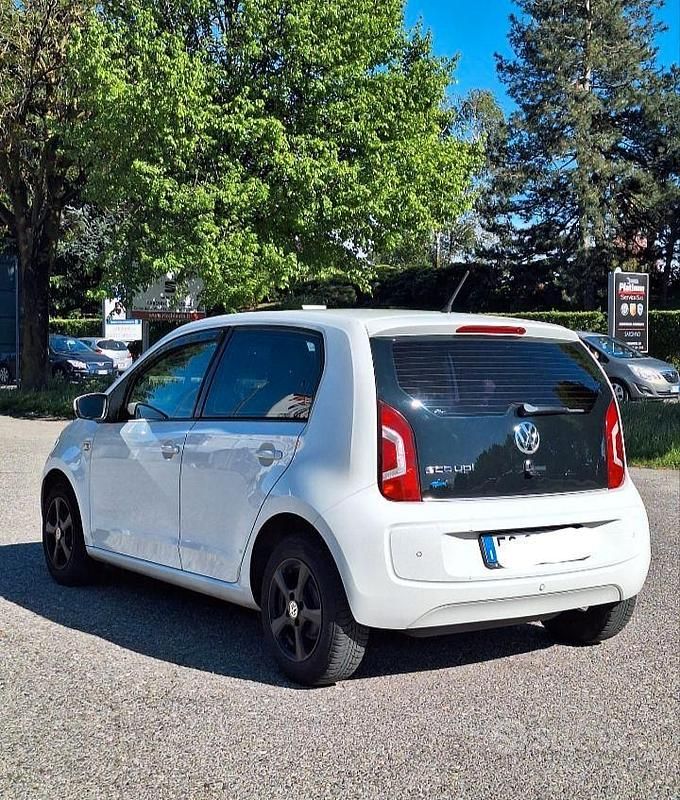 Usata VW up! 68 CV (50 kW) 2015 Bianco Utilitaria