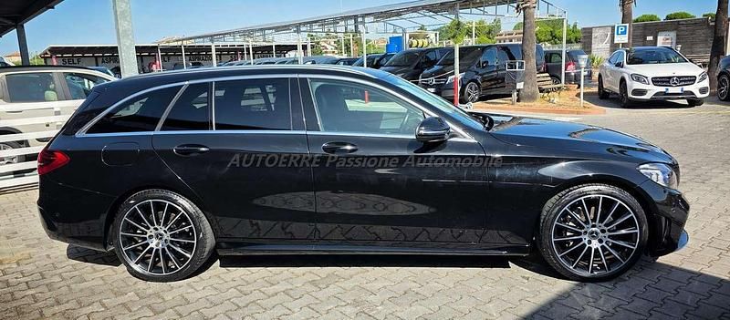 Usata Mercedes C220 Premium 194 CV (142 kW) 2019 Nero Station wagon