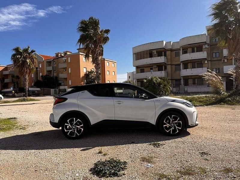 Begagnad Toyota C-HR Trend 152 HK (111 kW) 2020 SUV