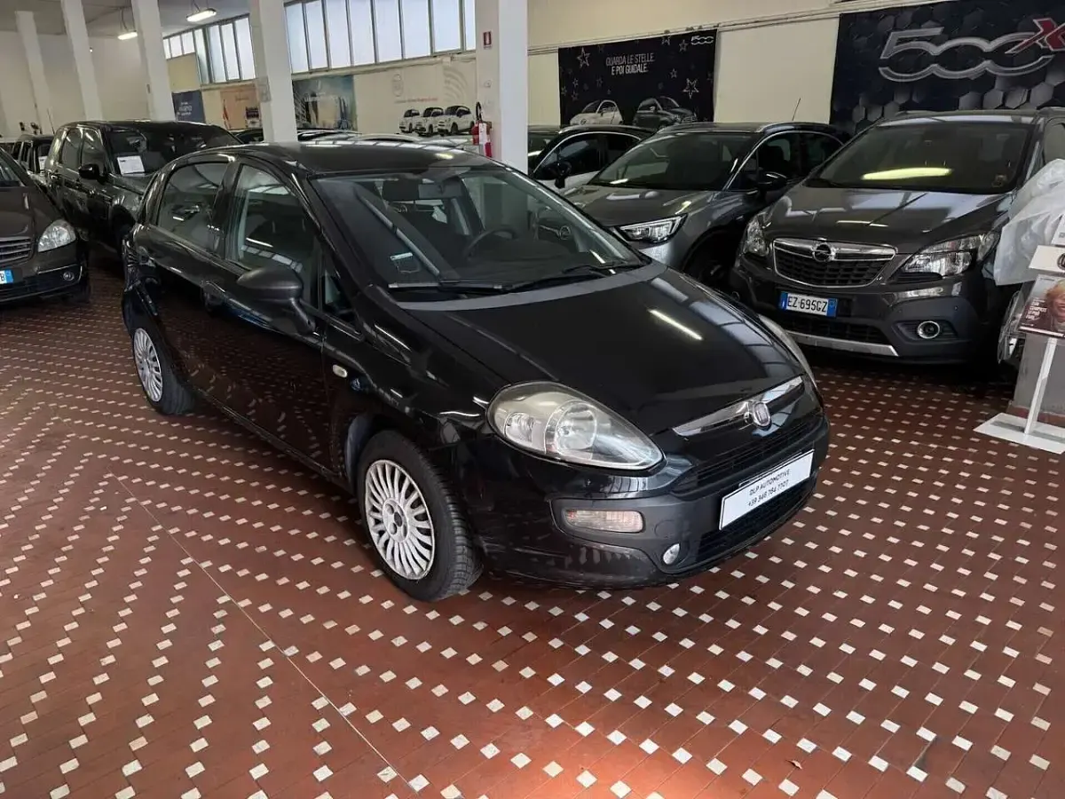 Usata Fiat Punto Evo Dynamic 65 CV (47 kW) 2010 Nero Utilitaria