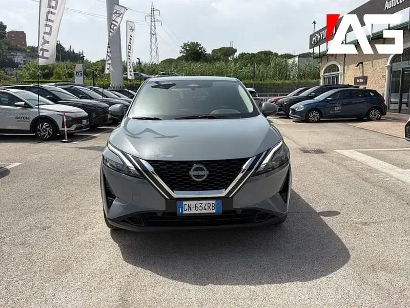 Usata Nissan Qashqai N-Connecta 140 CV (102 kW) 2023 Bianco SUV