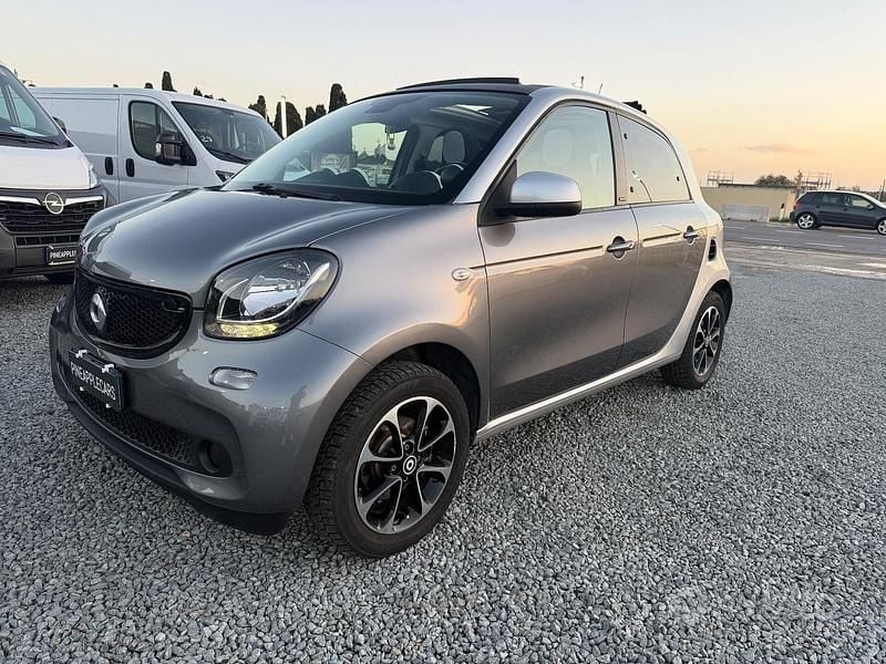 Grigio Usata 2014 Smart ForFour Utilitaria | 10.750 € (Molto cara) - Immagine 1/4