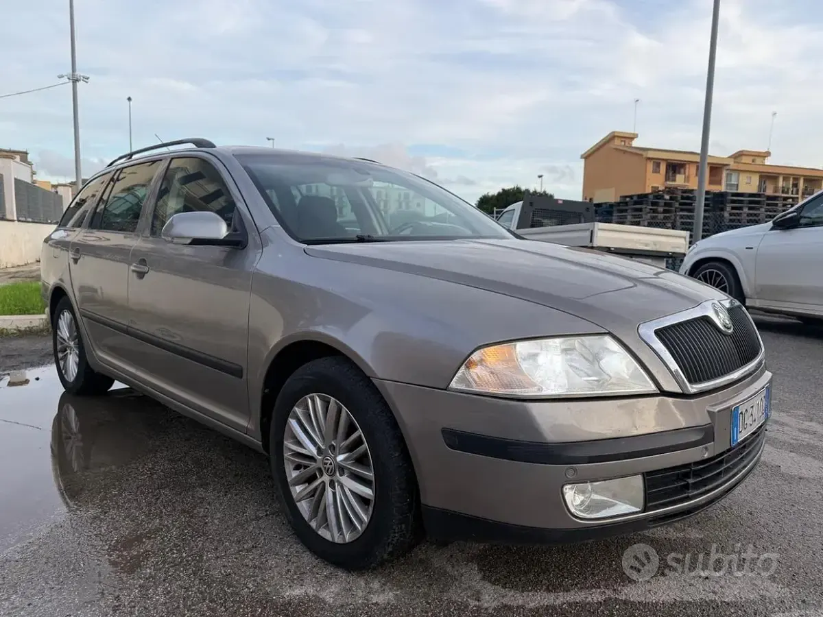 Usata Skoda Octavia Elegance 140 CV (102 kW) 2007 Giallo Berlina