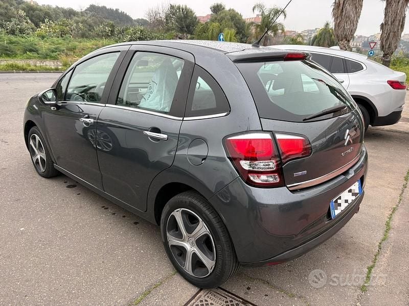 Gebraucht Citroën C3 Exclusive 75 PS (55 kW) 2016 Grau Limousine