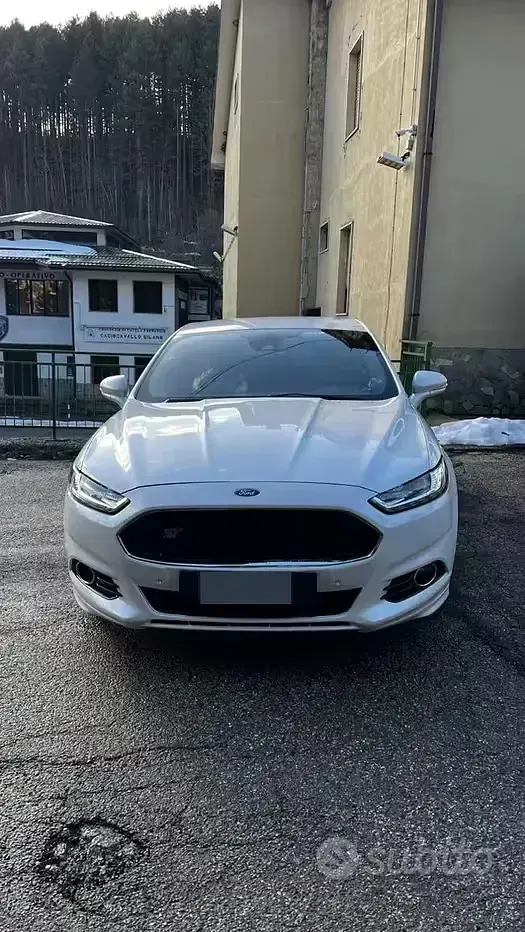 Usata Ford Mondeo ST-Line 150 CV (110 kW) 2018 Bianco Berlina