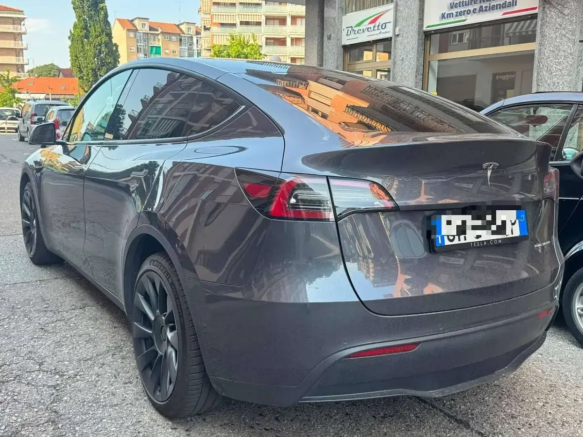 Usata Tesla Model Y 152 kW (208 CV) 2021 Grigio SUV
