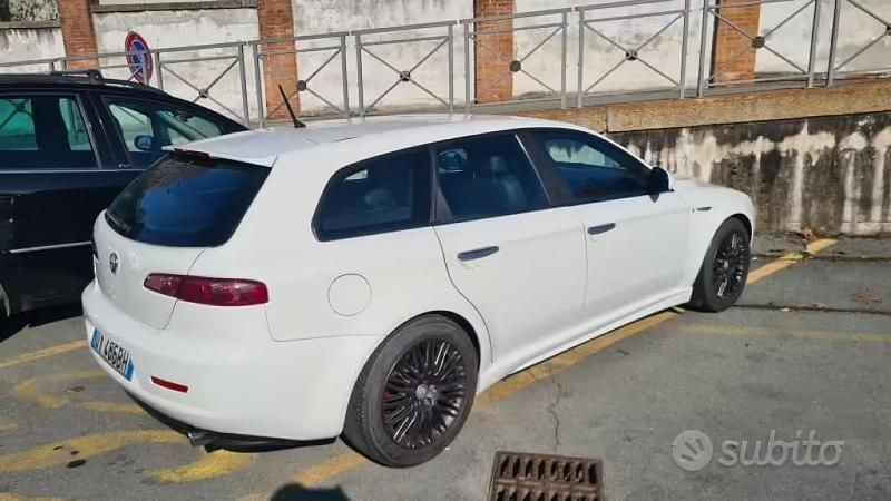 Usata Alfa Romeo 159 Distinctive 260 CV (191 kW) 2009 Bianco Station wagon