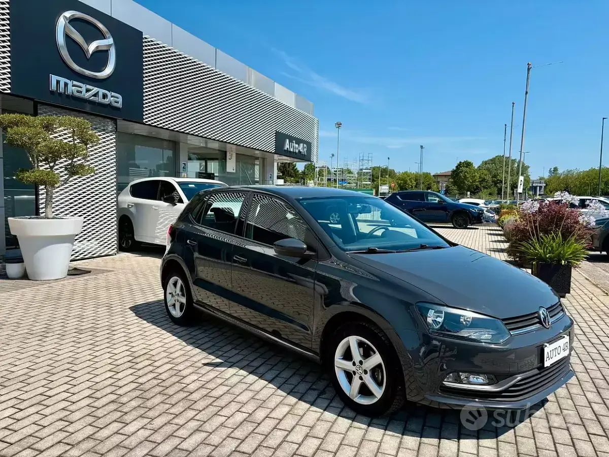 Usata VW Polo Trendline 60 CV (44 kW) 2015 Grigio Berlina