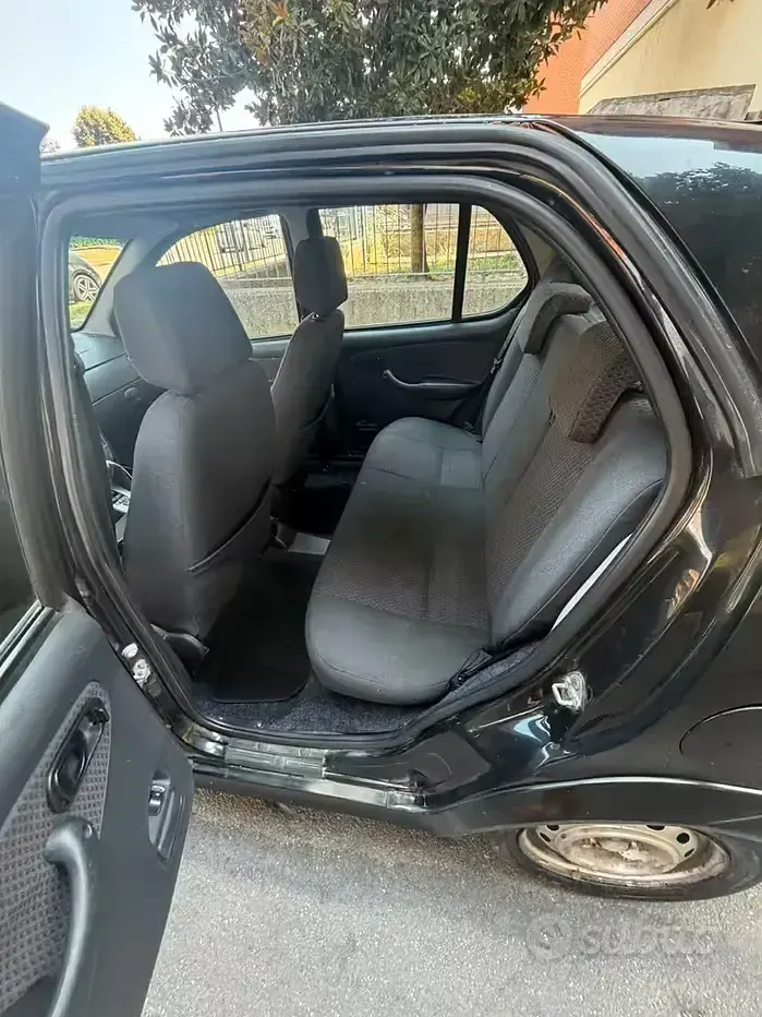 Usata Tata Indica 85 CV (62 kW) 2009 Nero Berlina