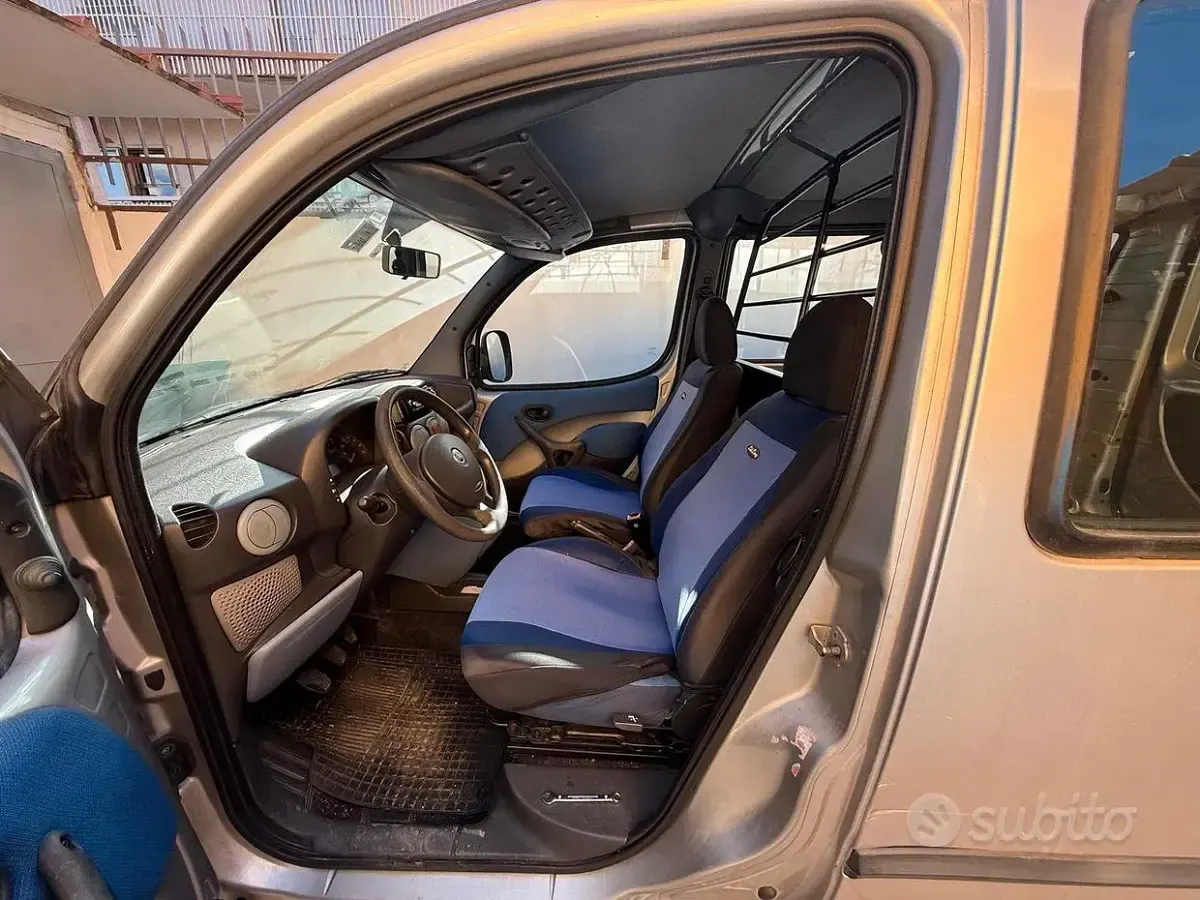 Usata Fiat Doblò 2004 Grigio Monovolume