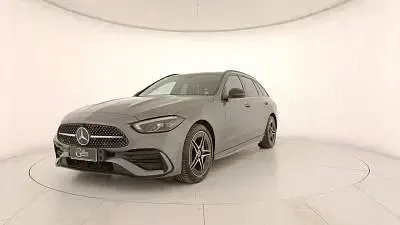 Usata Mercedes 220 Advanced 197 CV (144 kW) 2024 Grigio Station wagon