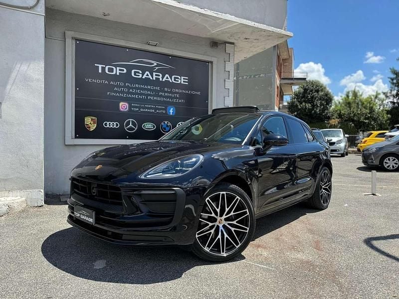 Nero Usata 2023 Porsche Macan SUV | 67.500 € (Buon prezzo) - Immagine 1/4