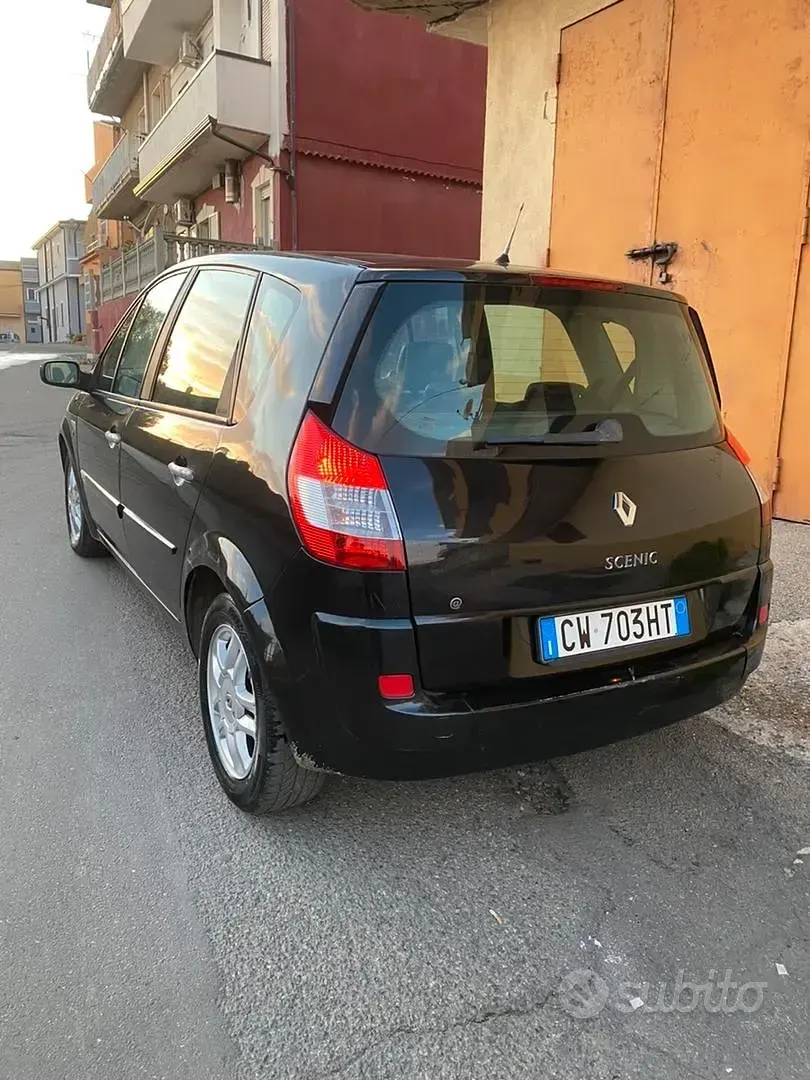 Usata Renault Scénic 120 CV (88 kW) 2005 Nero Monovolume
