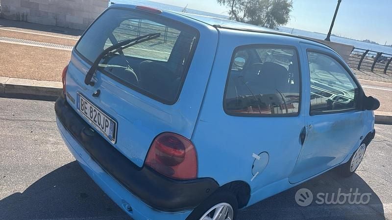 Usata Renault Twingo 58 CV (42 kW) 1999 Blu Utilitaria