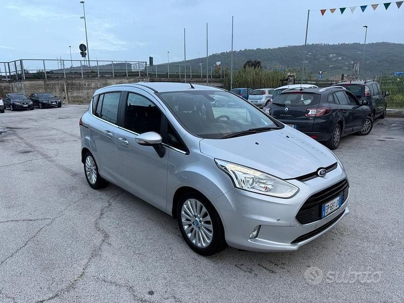 Usata Ford B-MAX Titanium 100 CV (73 kW) 2013 Grigio Monovolume