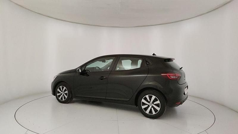 Usata Renault Clio V Equilibre 101 CV (74 kW) 2023 Nero Utilitaria
