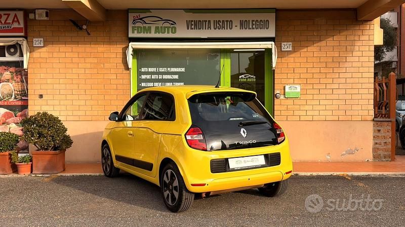 Usata Renault Twingo 90 CV (66 kW) 2017 Giallo Utilitaria