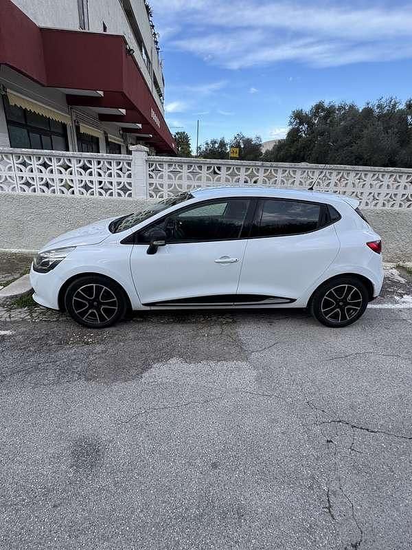 Usata Renault Clio IV 75 CV (55 kW) 2012 Berlina