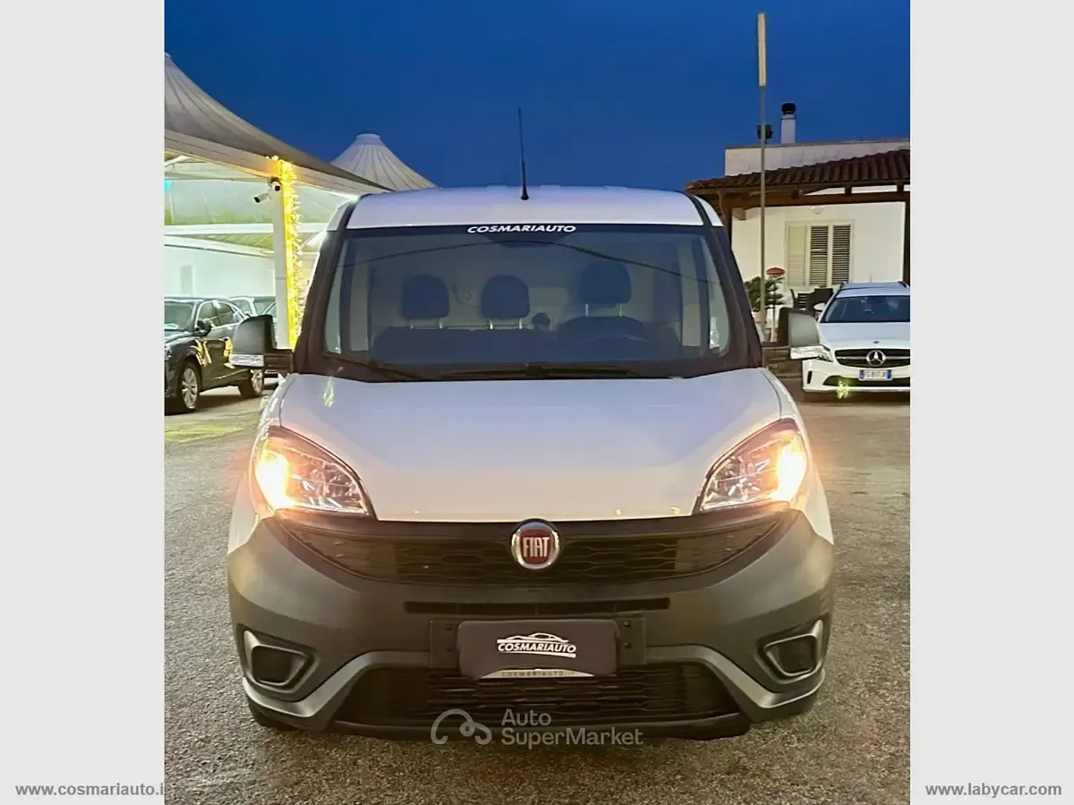 Usata Fiat Doblò Business 105 CV (77 kW) 2022 Bianco Monovolume
