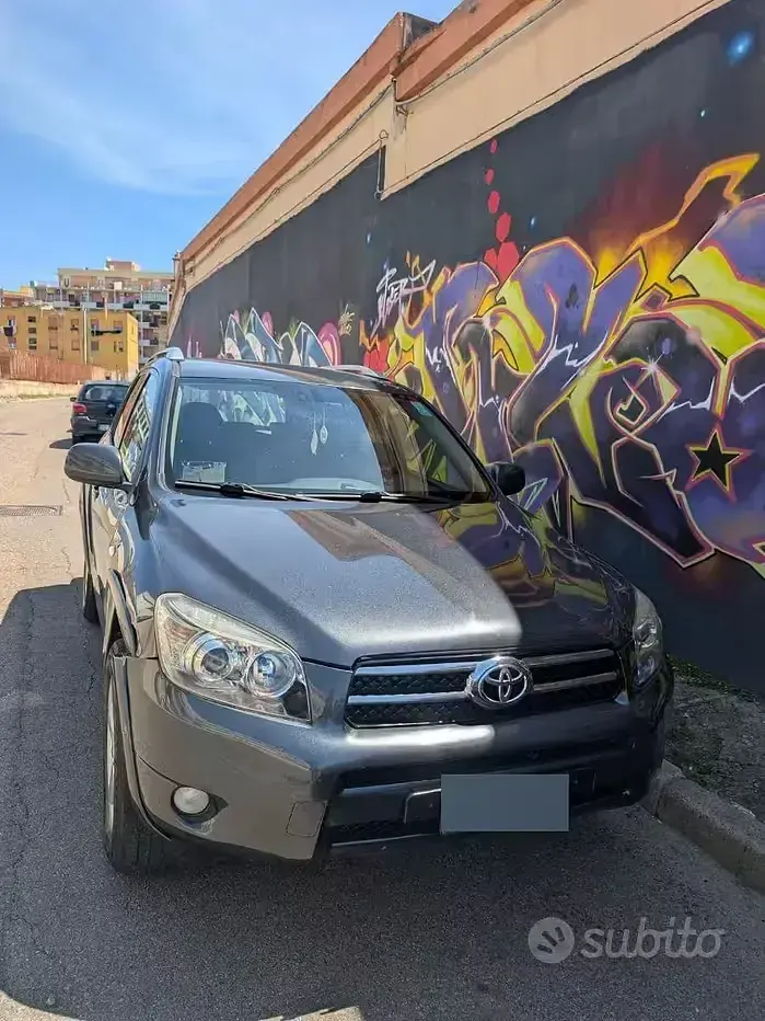 Usata Toyota RAV4 Luxury 177 CV (130 kW) 2006 SUV