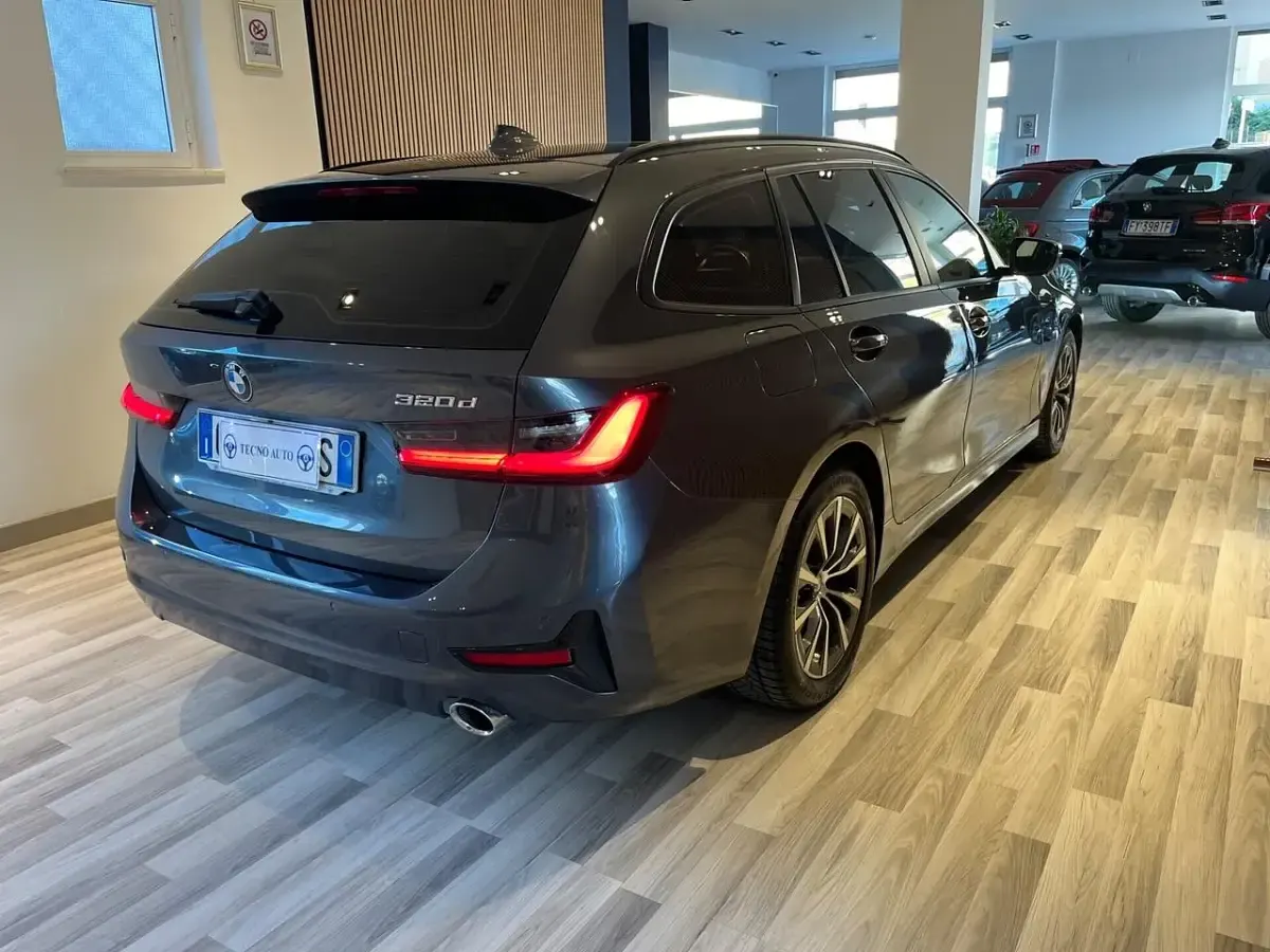 Usata BMW 320e 190 CV (139 kW) 2021 Grigio Station wagon