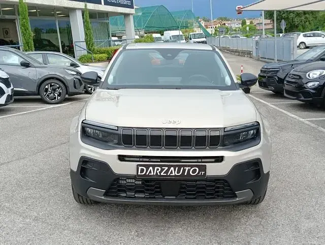 Nuova Jeep Avenger Longitude 101 CV (74 kW) 2025 Bianco snow pastello SUV