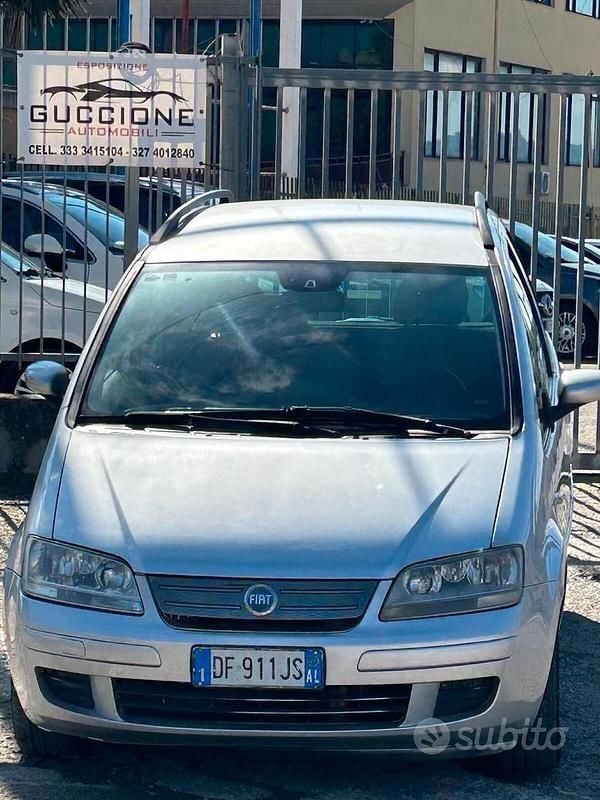 Usata Fiat Idea 70 CV (51 kW) 2007 Grigio Monovolume