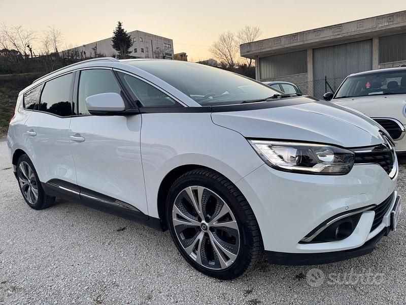 Usata Renault Grand Scénic IV Intens 130 CV (95 kW) 2018 Bianco Monovolume