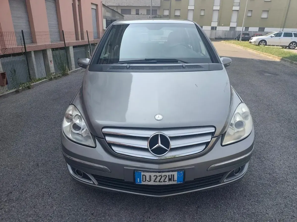 Usata Mercedes B170 116 CV (85 kW) 2007 Oro Monovolume