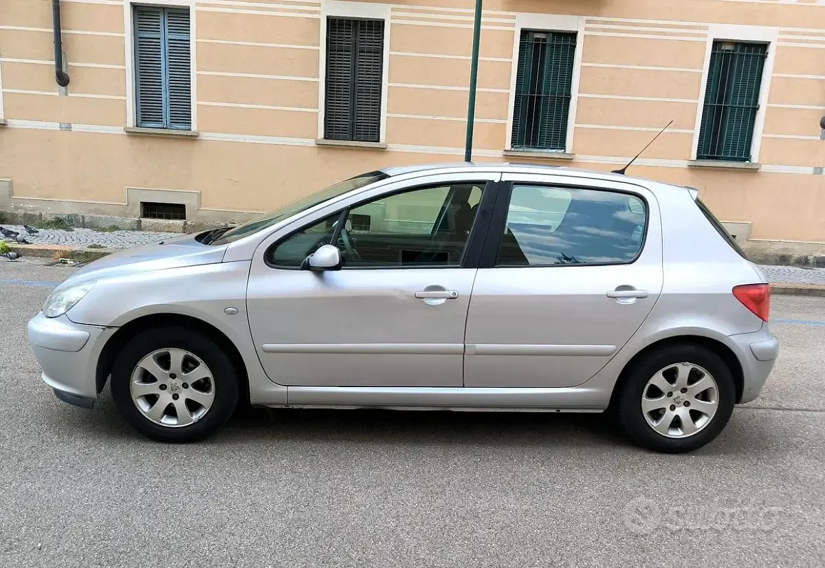 Usata Peugeot 307 109 CV (80 kW) 2003 Grigio Berlina