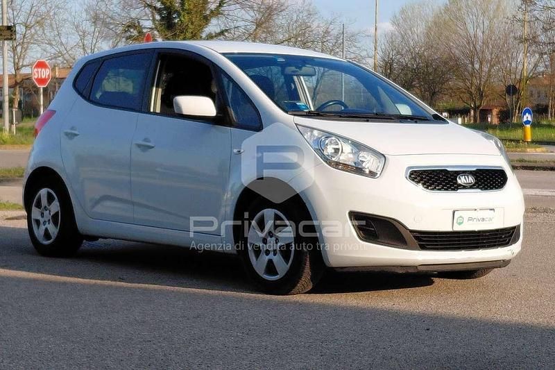 Usata Kia Venga Active 90 CV (66 kW) 2013 Bianco Utilitaria