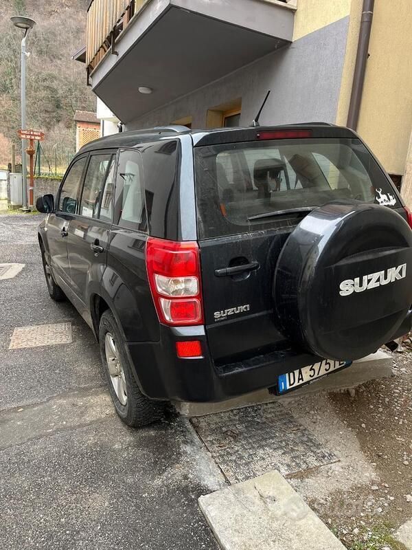 Nero Usata 2006 Suzuki Grand Vitara SUV | 6000 € - Immagine 1/4
