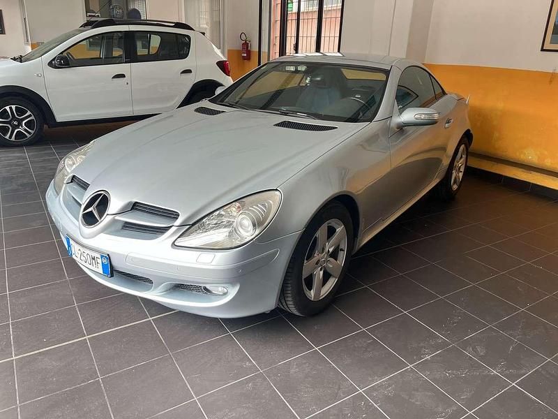 Usata Mercedes SLK200 163 CV (119 kW) 2004 Argento Cabrio