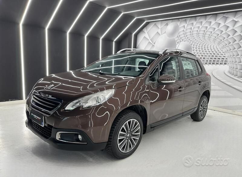 Usata Peugeot 2008 Allure 115 CV (84 kW) 2015 Marrone SUV