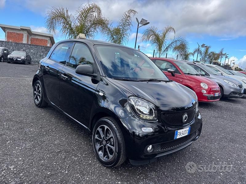 Usata Smart ForFour Passion 71 CV (52 kW) 2018 Nero Utilitaria