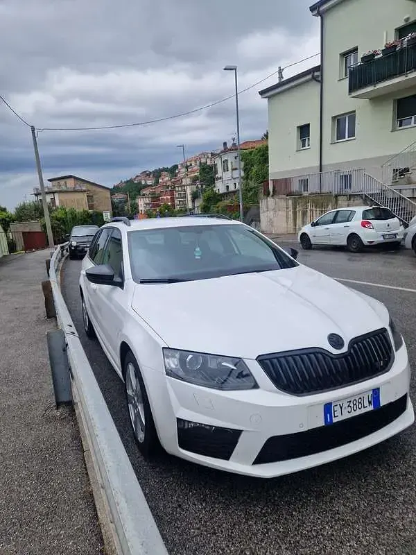 Usata Skoda Octavia RS 184 CV (135 kW) 2015 Bianco Station wagon