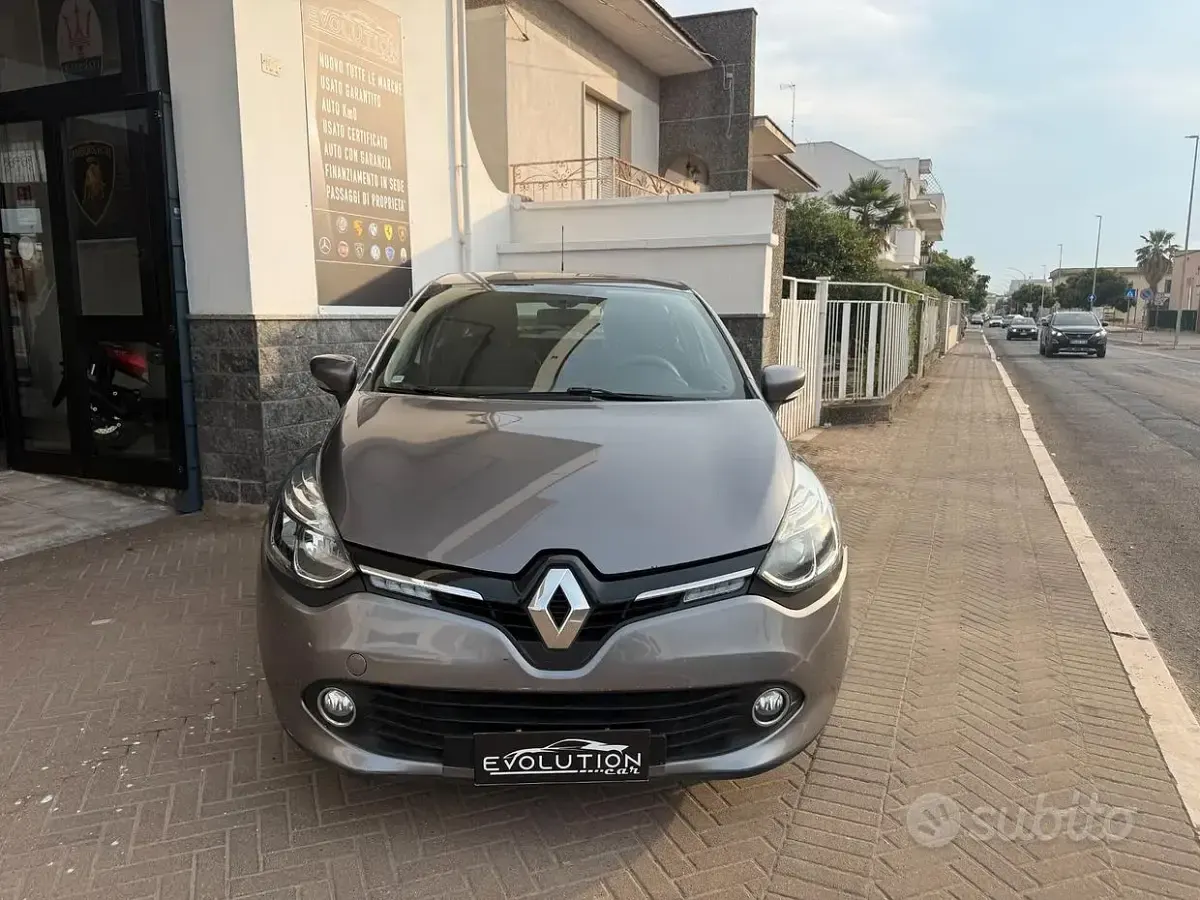 Usata Renault Clio IV Intens 75 CV (55 kW) 2016 Grigio Berlina