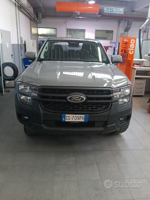 Usata Ford Ranger XLT 170 CV (125 kW) 2024 Grigio Pick-up