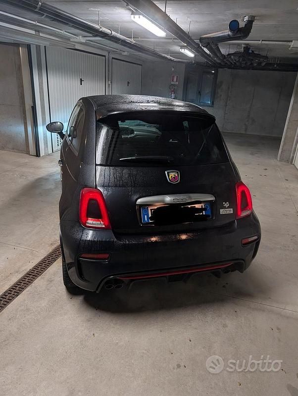 Usata Abarth 595 Pista 160 CV (117 kW) 2017 Nero Utilitaria