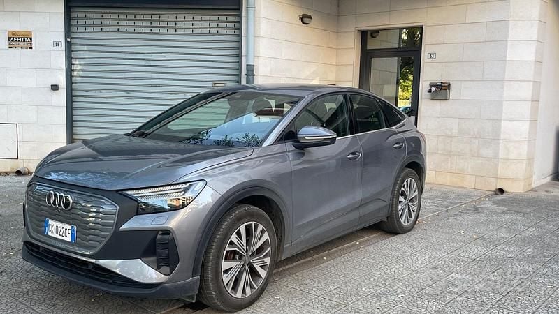 Usata Audi Q4 e-tron 125 kW (170 CV) 2022 Grigio SUV